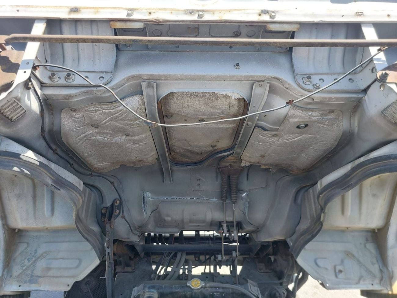 Mitsubishi Fuso Canter MITSUBISHI CANTER TRUCK RHD 1992 MODEL 3.9 L DIESEL MANUAL(PM60495)