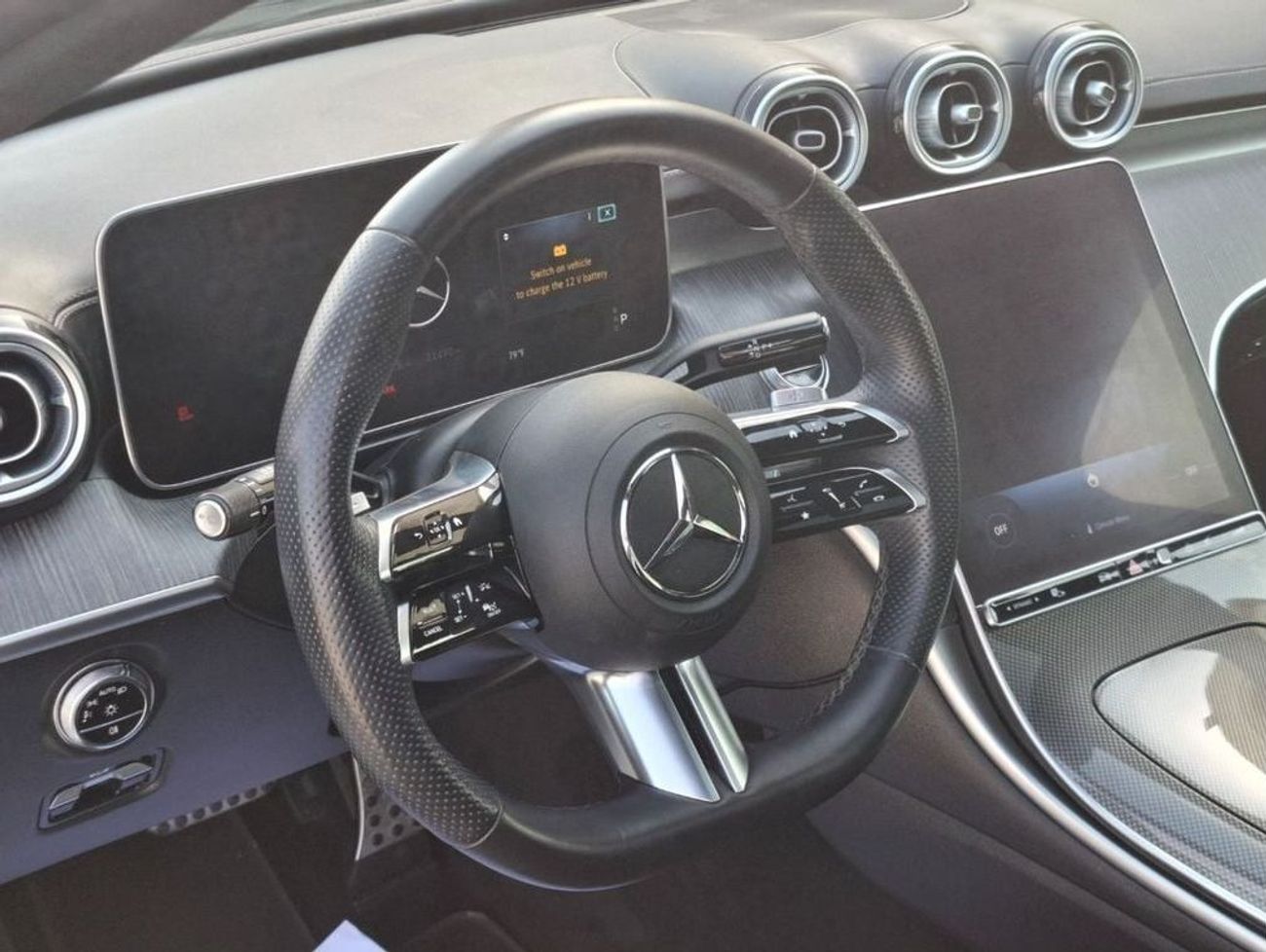 Mercedes-Benz C 300 Mercedes-Benz C300 full option 2023