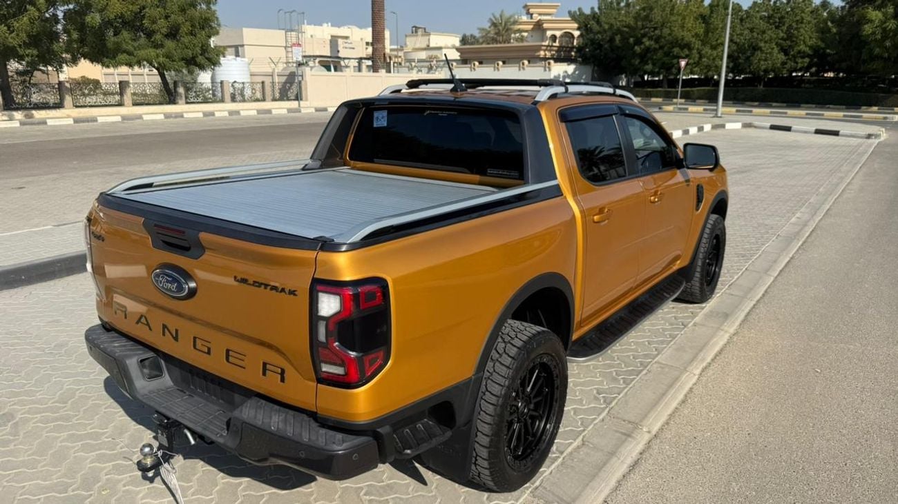 فورد رانجر Wildtrak RHD 2.0L V4 Turbo Diesel Engine 4WD 360° Camera Automatic Gear 5 Seats 4 Doors