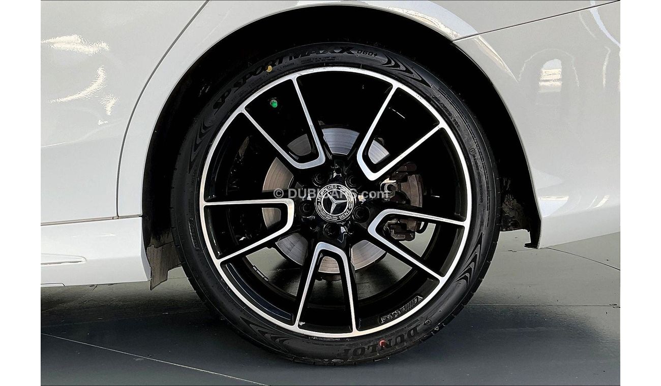 Mercedes-Benz C 200 Premium (AMG Line)