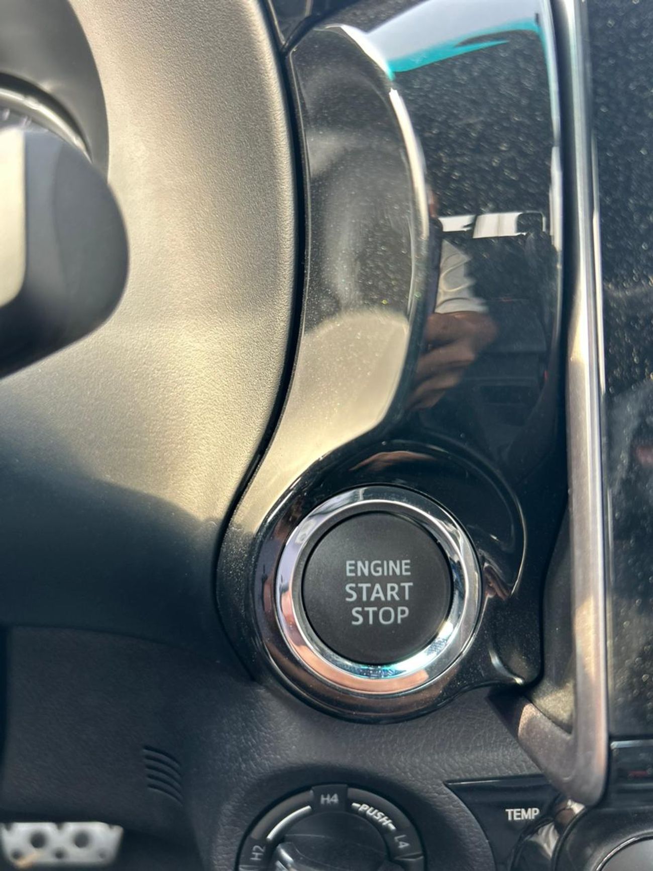 تويوتا هيلوكس Toyota Hilux Toyota Hilux GR Sport 4.0L