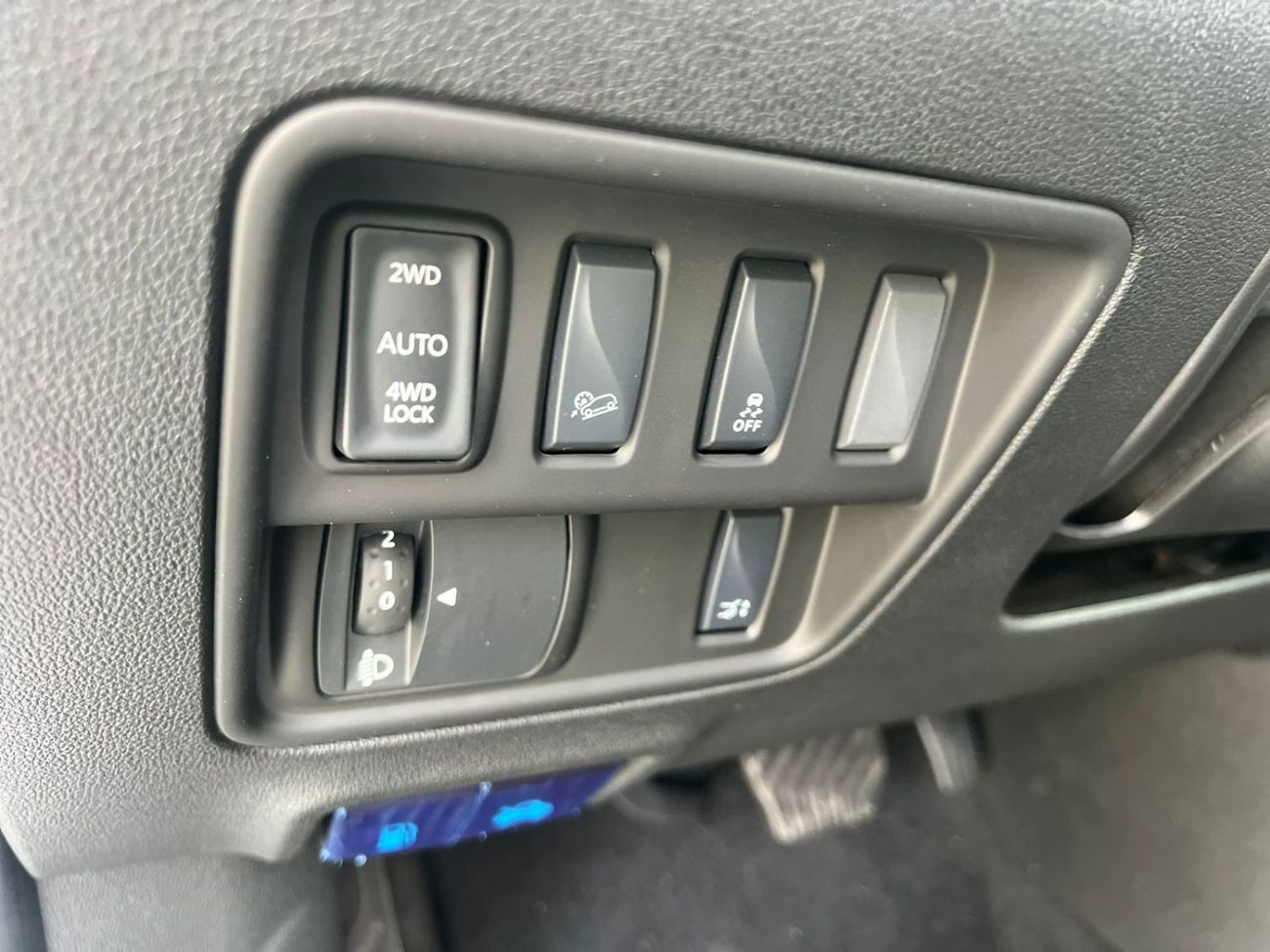 رينو كوليوس LE 2.5L