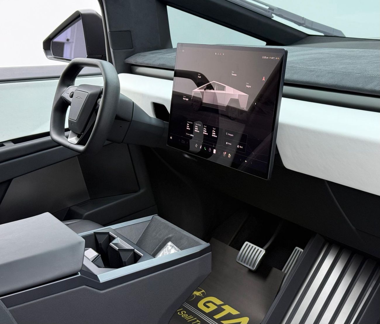 Tesla Cybertruck 2024 Tesla Cybertruck Invincible, Very Low Km, Fully Loaded, Excellent Condition, American Specs