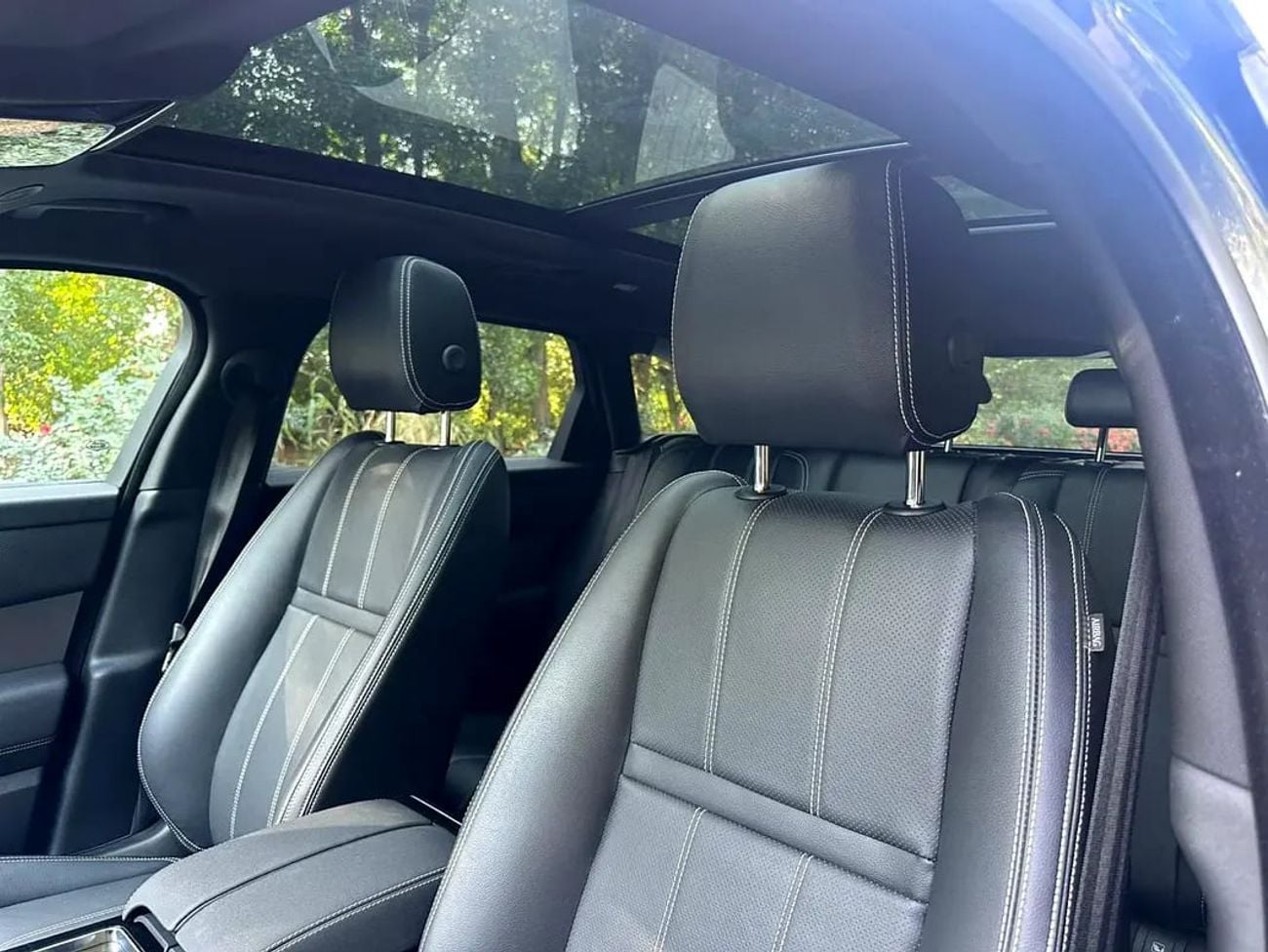 Land Rover Range Rover Velar R-DYNAMIC S S P400 3.0L 2024 Range Rover Velar S P400e Plug-in Hybrid | 2.0L Turbo 4-cylinder | 404