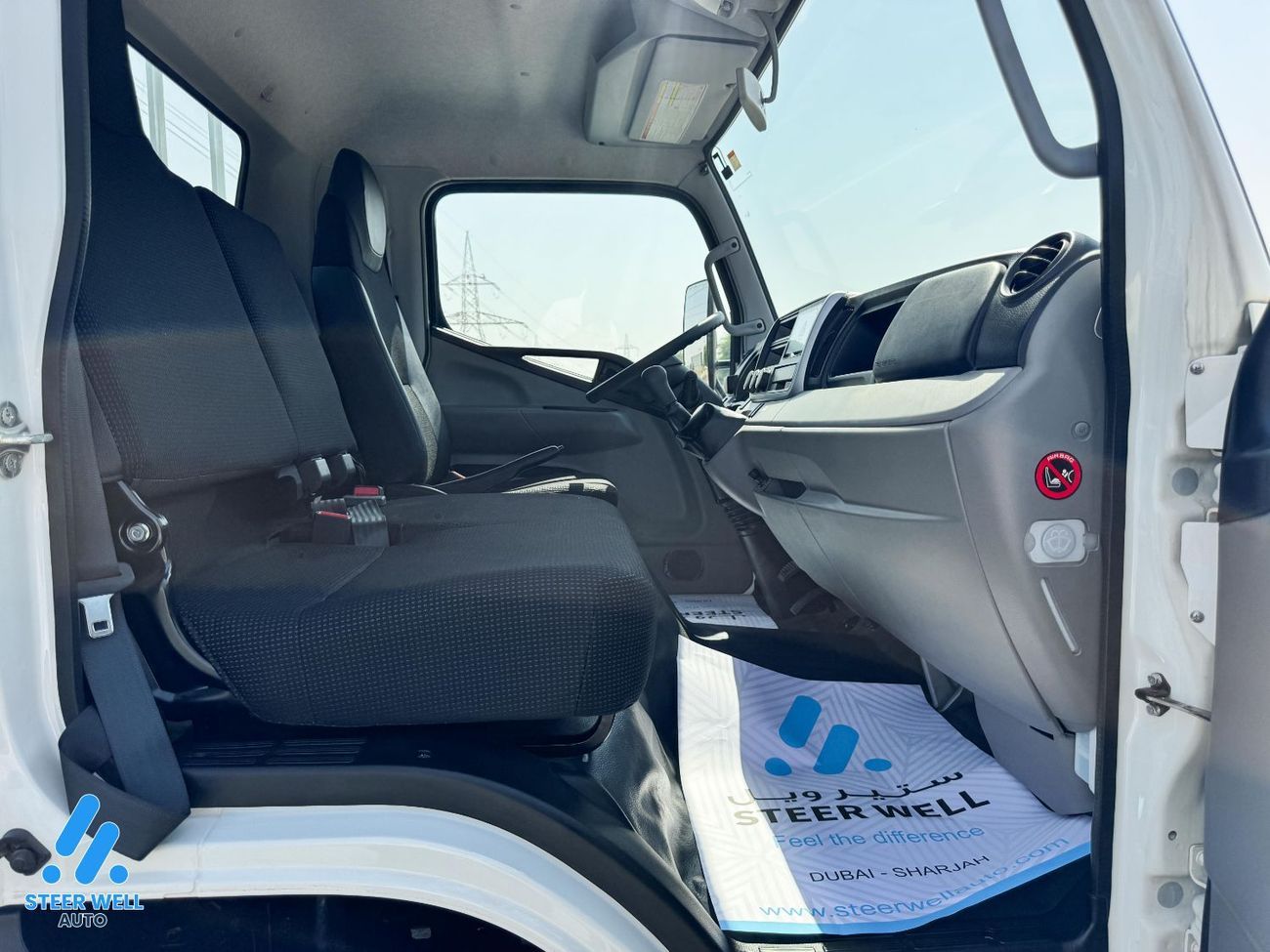 ميتسوبيشي فوسو كانتير Truck | 3.0L Diesel | Euro 5 | Short Chassis | RWD | White | GCC Specs