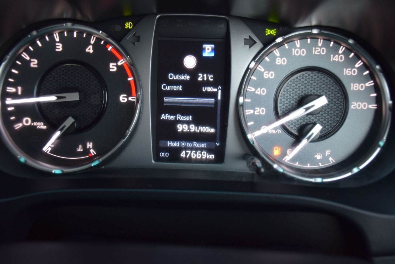 Toyota Hilux 4X4 Diesel 2.8L (Right Hand Drive)