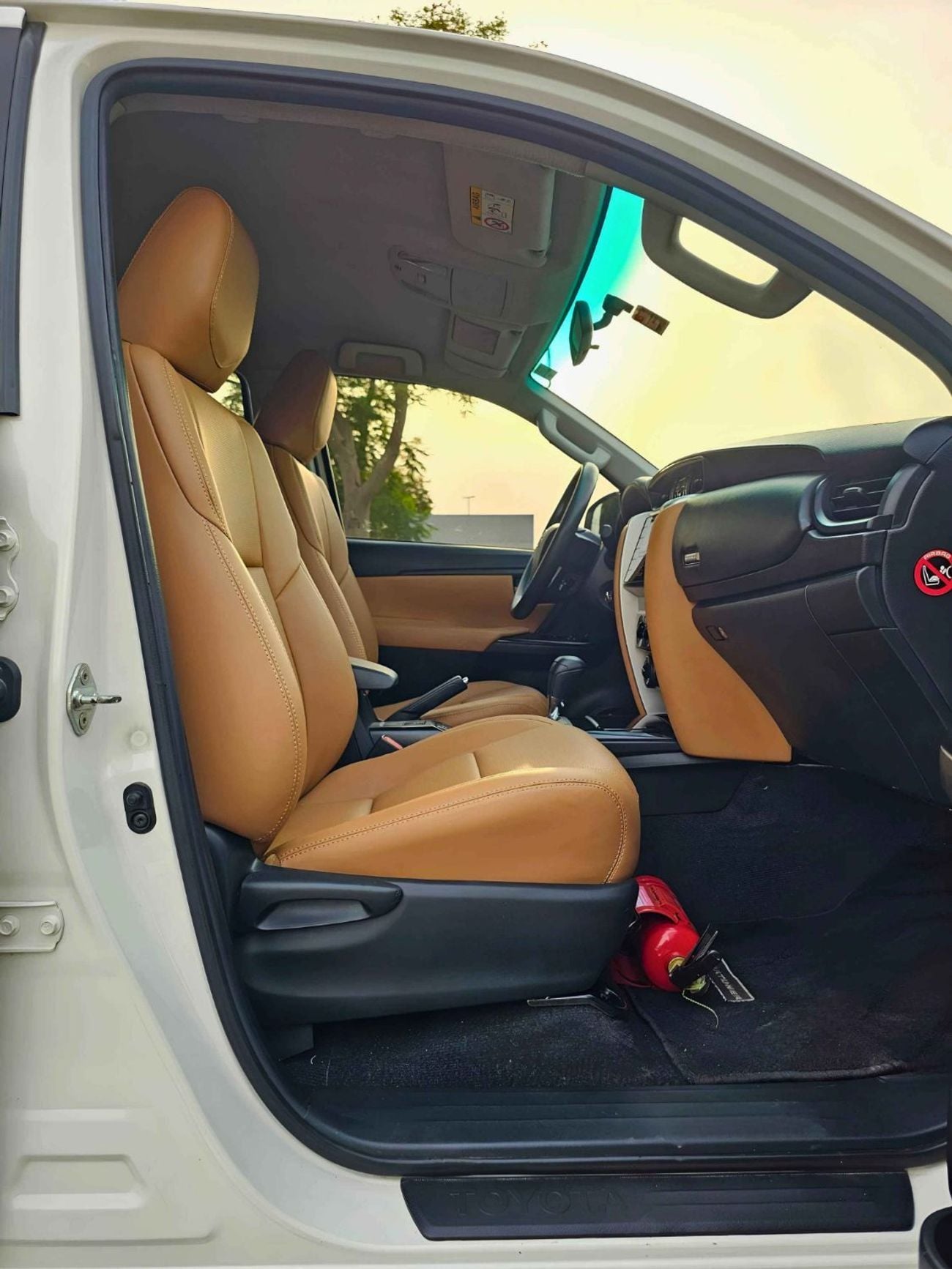 Toyota Fortuner EXR 2.7L (160 HP) EXR/ 4WD 2.7L/ GCC/ LEATHER SEATS/ NON ACCIDENT/ 1068 MONTHLY/LOT#107793