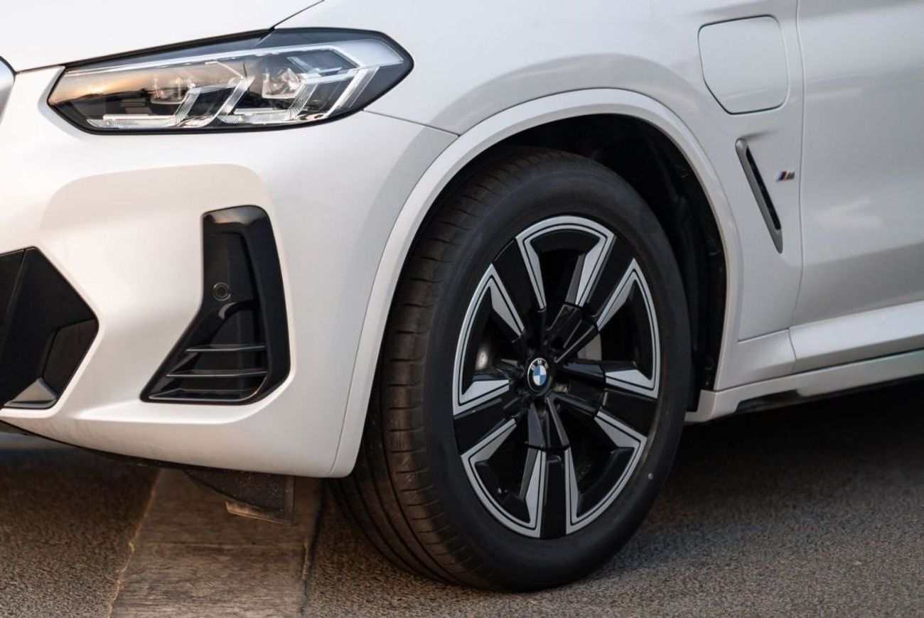 بي أم دبليو iX3 2024| BMW IX3 | LEADING EDITION | EV