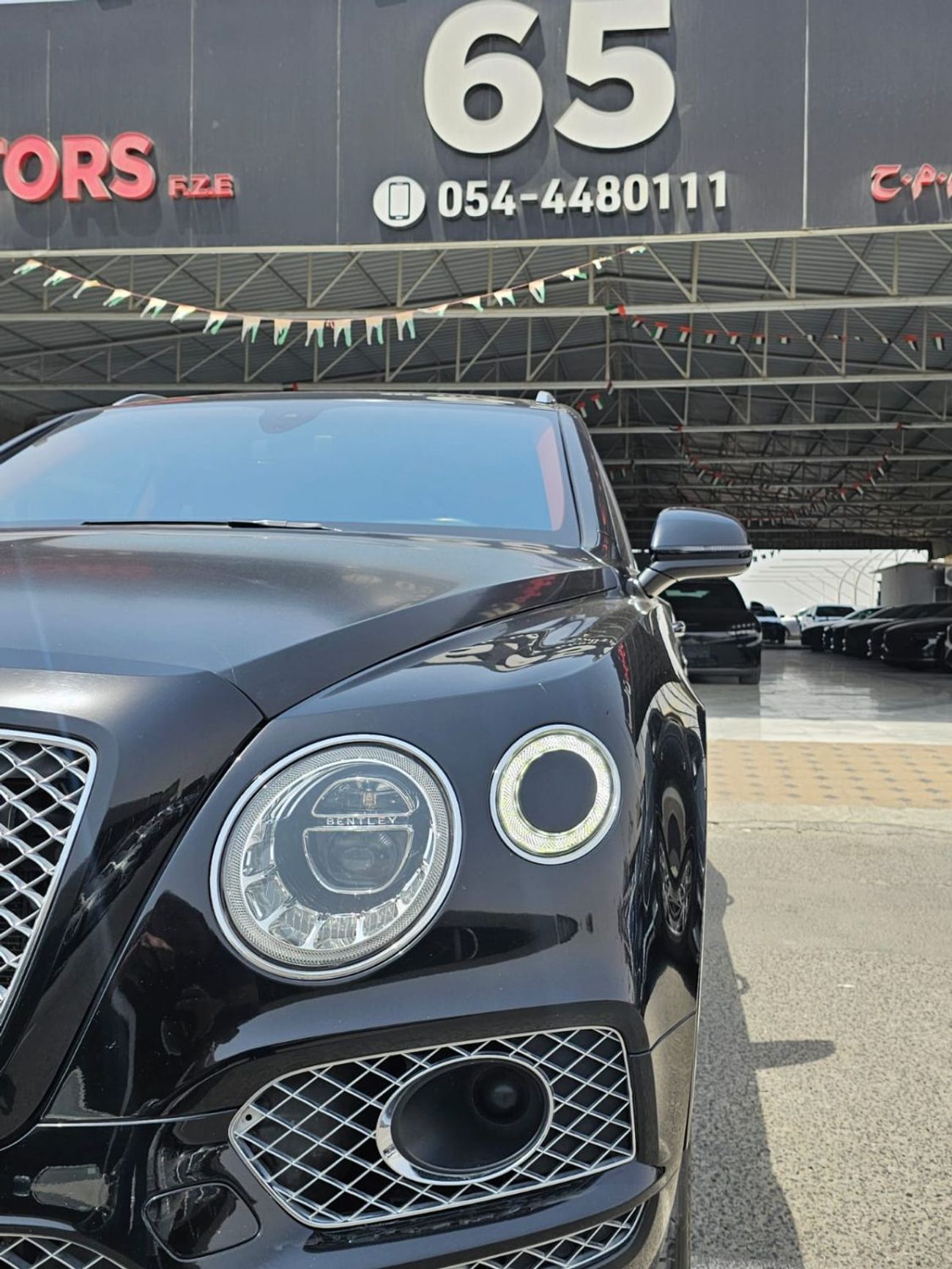 بنتلي بينتايجا Bentley Bentayga 2017  (W12- 6.0L -Twin-TurbO)