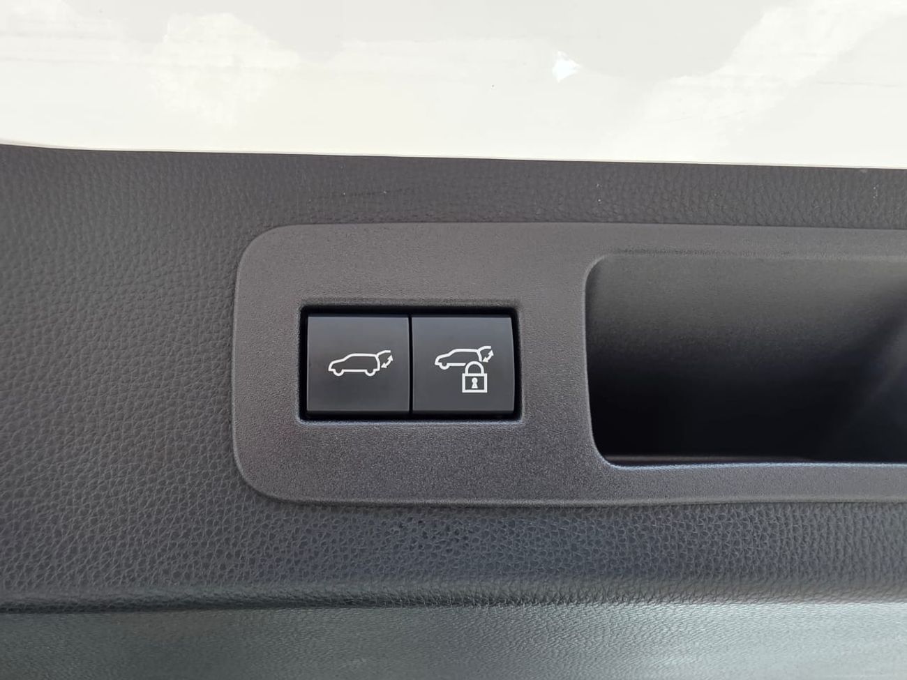 Toyota Land Cruiser 2022 TOYOTA LAND CRUISER RHD 3.3 CC DIESEL AUTOMATIC GR.S(PM32705)