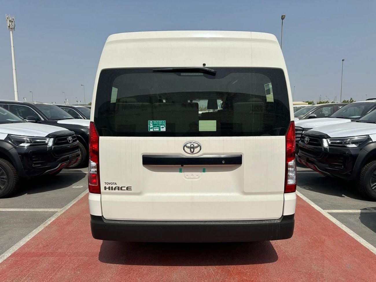Toyota Hiace TOYOTA HIACE 3.5 L PETROL  AUTOMATIC ,13SEATS,HIGH/ROOF 2025