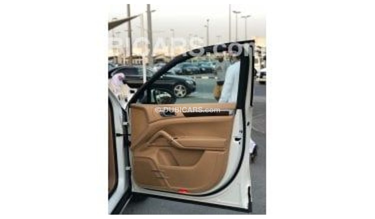 بورش كايان Sالنوع :  بورش كايين    الموديل : 2014    المواصفات : خليجية فل مواصفات سقف بانوراماV8فل مواصفات ستا