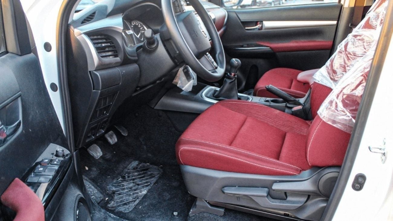 تويوتا هيلوكس GLX HILUX GLX 2.7L MT PETROL