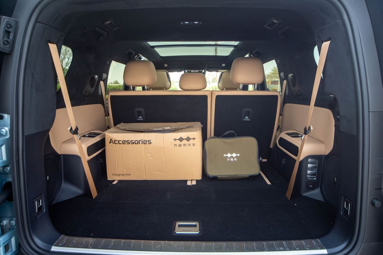 BYD Leopard 8 Smart and Brave Flagship Edition (7 Seats)