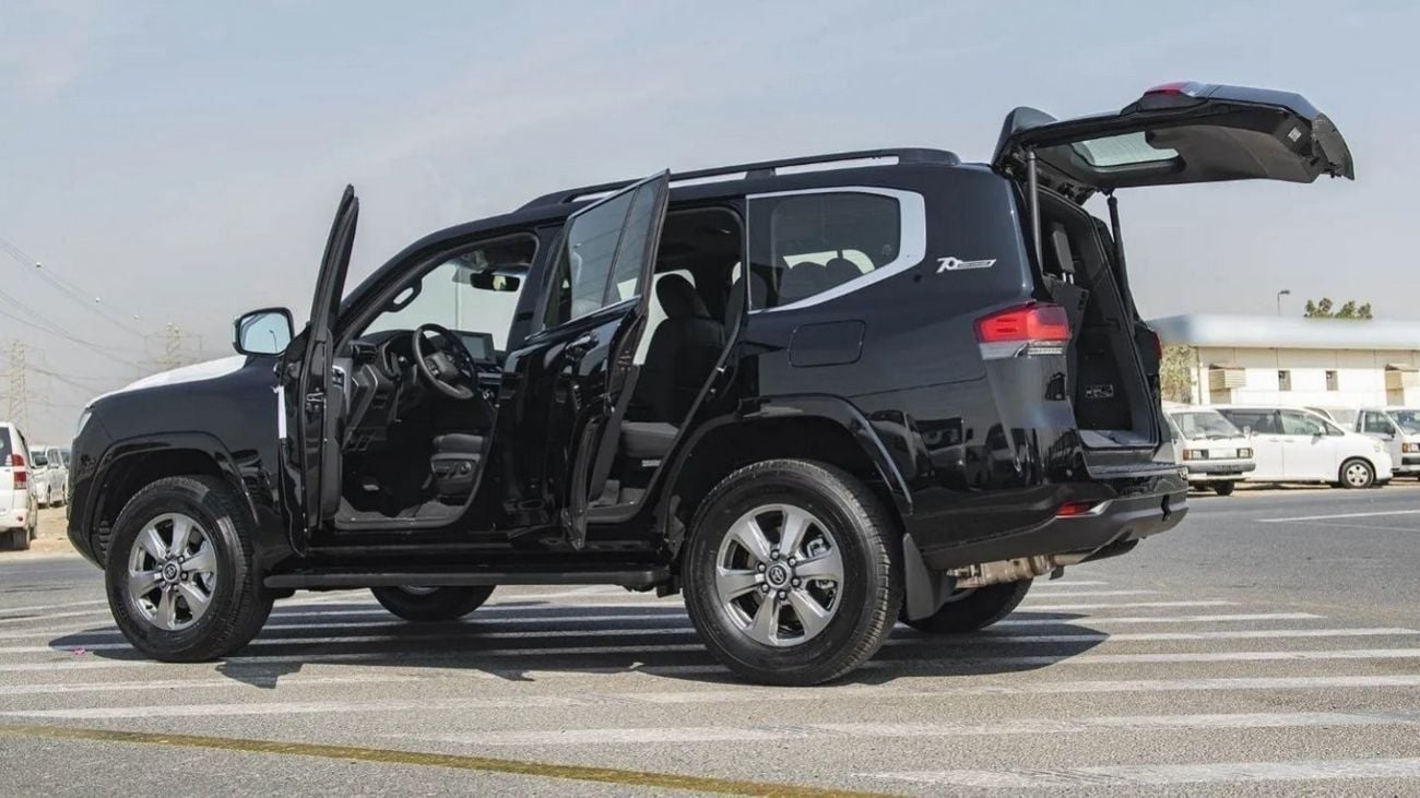 تويوتا لاند كروزر Land cruiser VX 4.0L petrol 2025