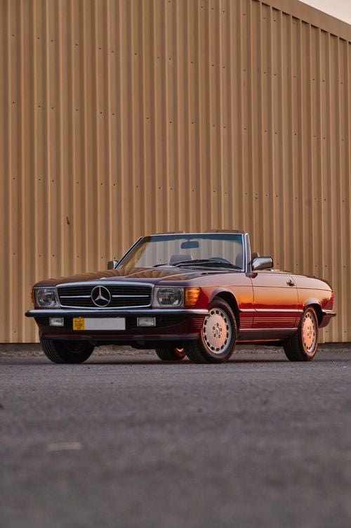 Mercedes-Benz SL 560 - 23,000 Original Kilometres