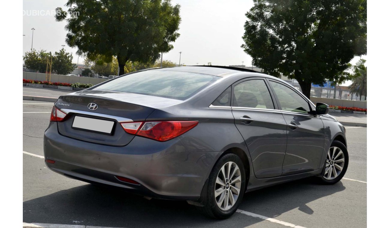 Hyundai Sonata (Panoramic Roof)