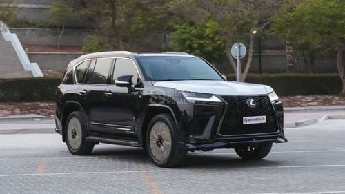 لكزس LX 700h F SPORT محرك هجين سعة 3.5 لتر، محرك V6 مزدوج، 5 مقاعد، نظام صوتي مارك ليفينسون 25، نظام ركن آلي، دفع رباعي أ