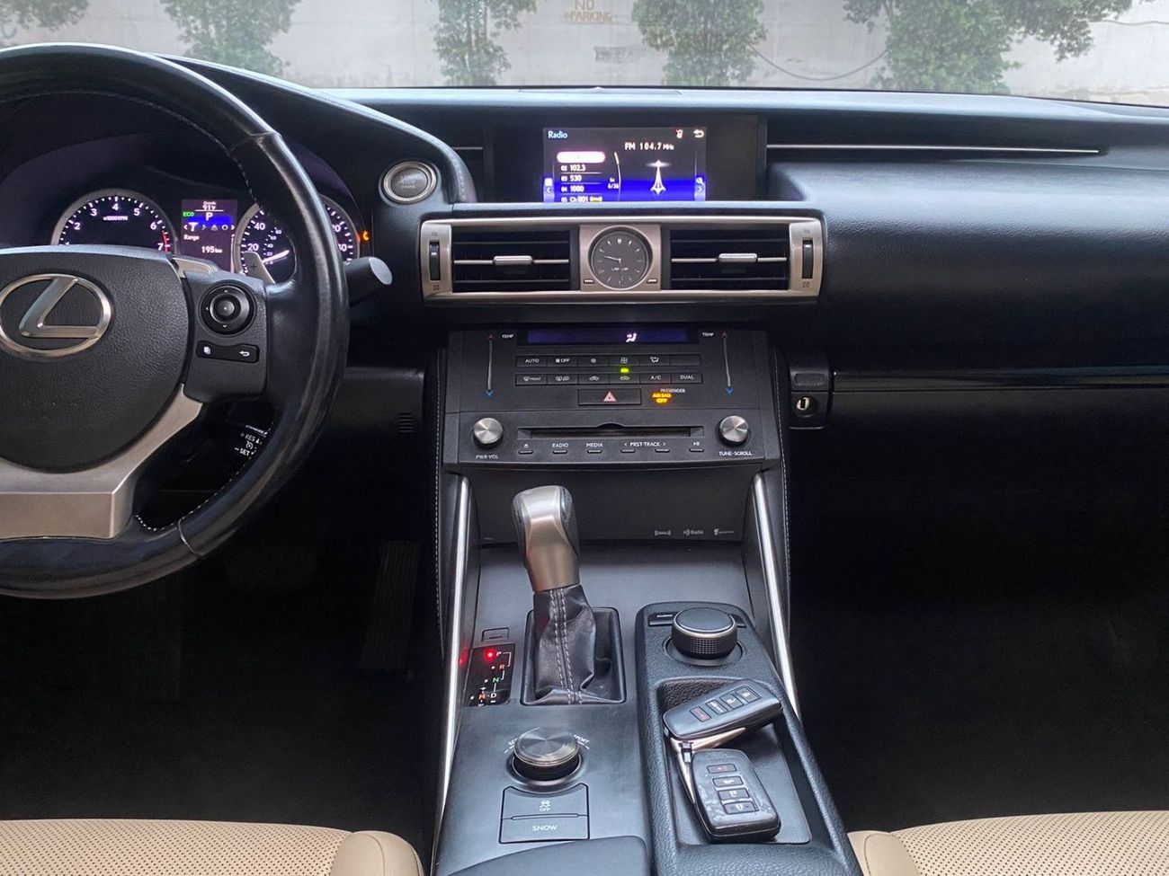Lexus IS250 F Sport LEXUS IS F 250  PRICE: 41,000 DIRHAMS  MILEAGE : 139,000 km  American specifications  6 cyli