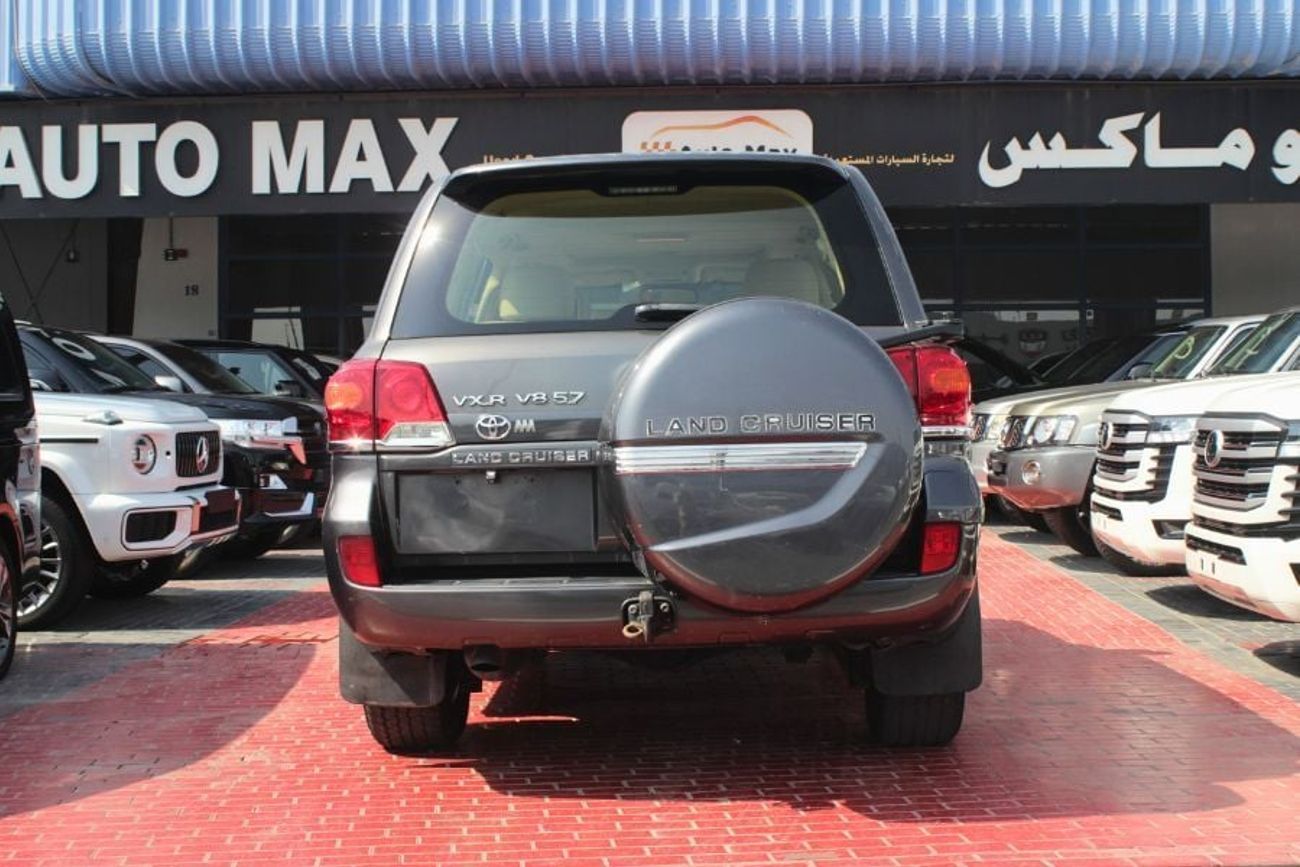 تويوتا لاند كروزر VXR 5.7L 4WD