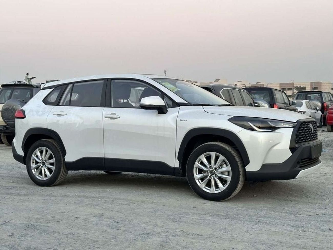 Toyota Corolla Cross 2.0L (HEV) FRONT WHEEL DRIVE 5 SEATS 5 DOOR