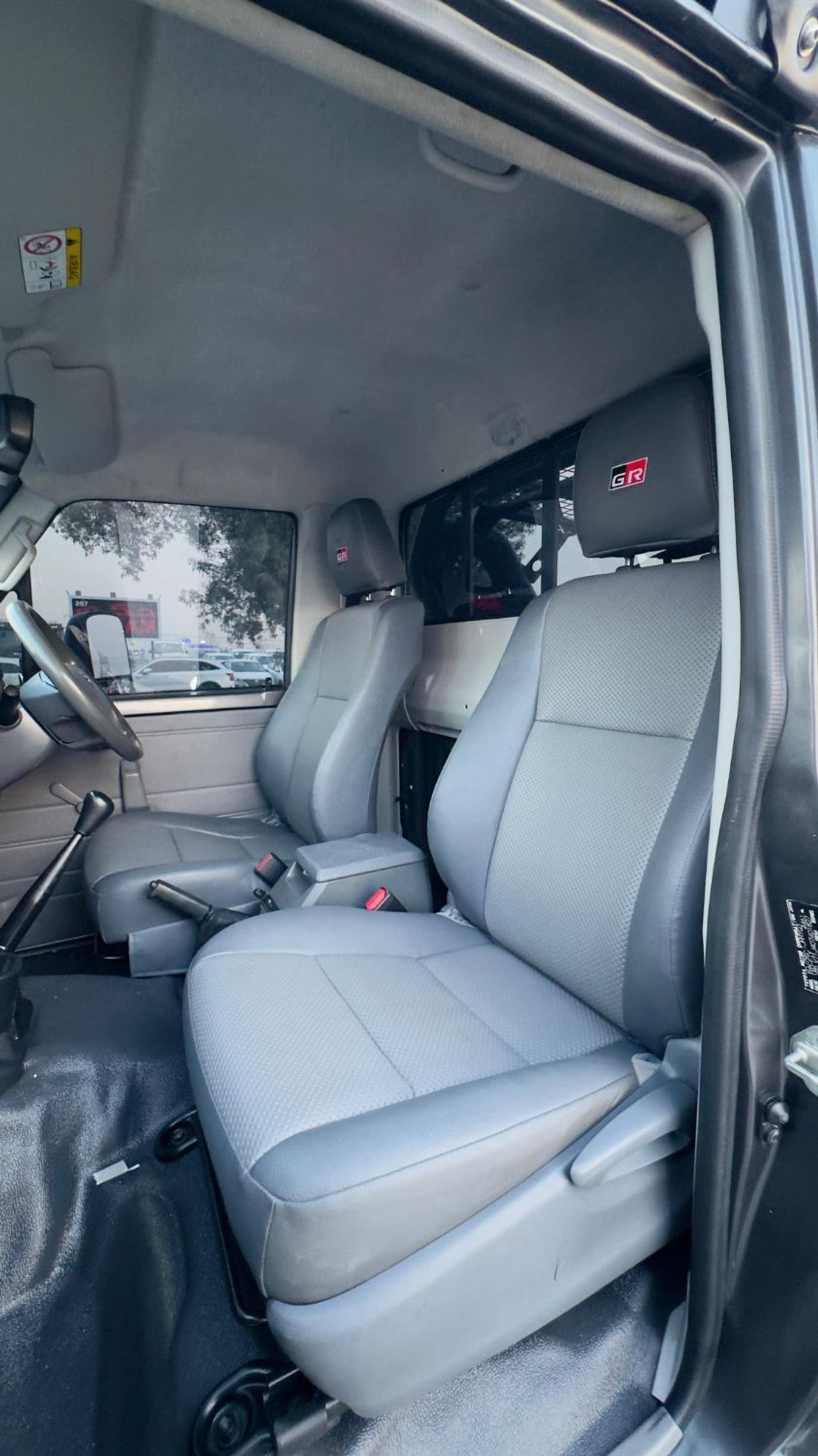 تويوتا لاند كروزر بيك آب -