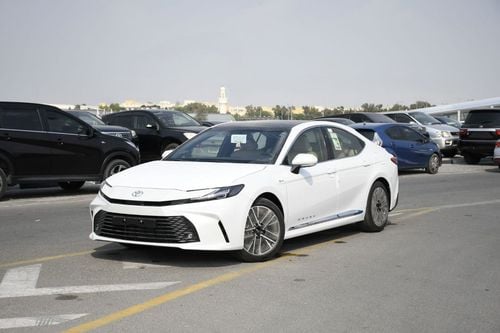 تويوتا كامري 2.5L LE HEV With Panoramic (Ready Stock)