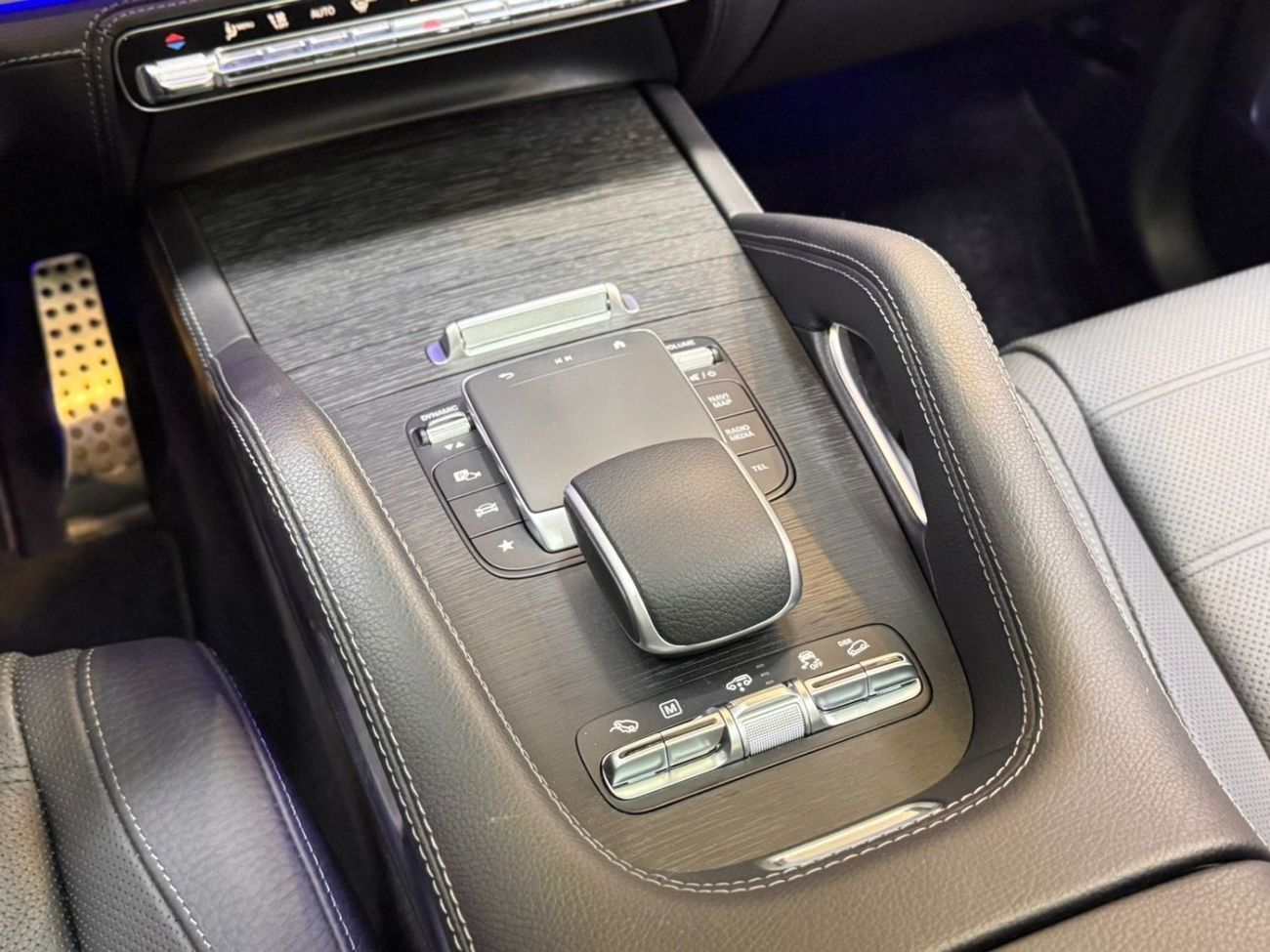 Mercedes-Benz GLS 580 Premium + 4.0L (489 HP)