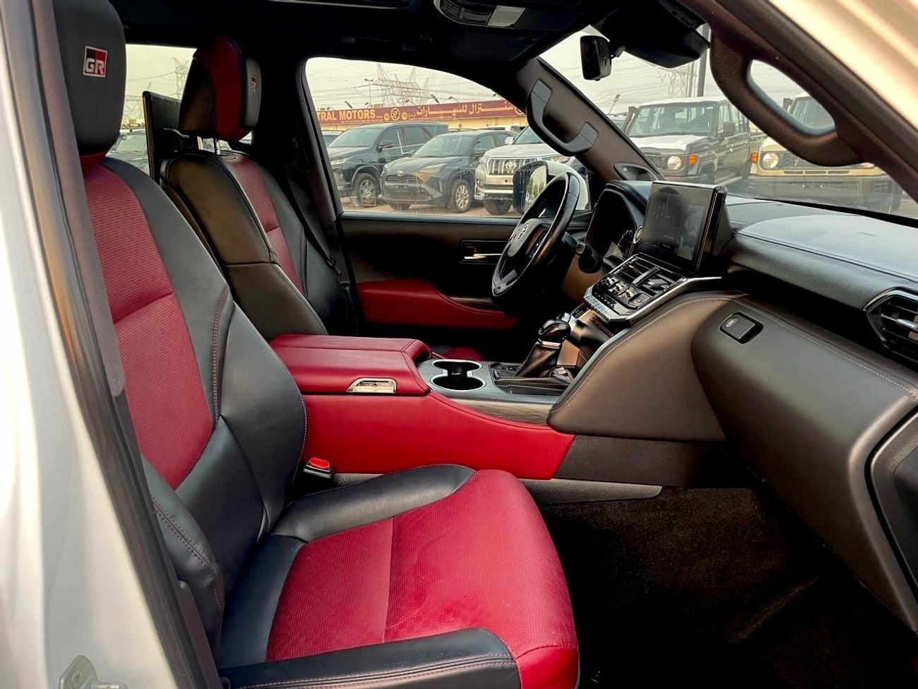 تويوتا لاند كروزر VXR 2022 Model TWIN TURBO 3.5L ENGINE FULL OPTION VERY CLEAN AND PERFECT CONDITION