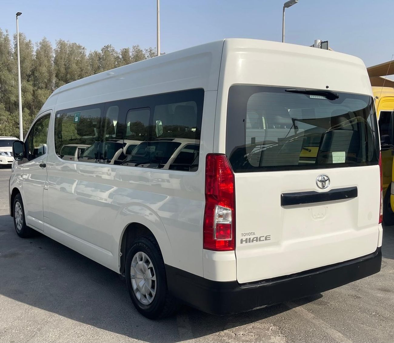 Toyota Hiace Commuter GL High Roof