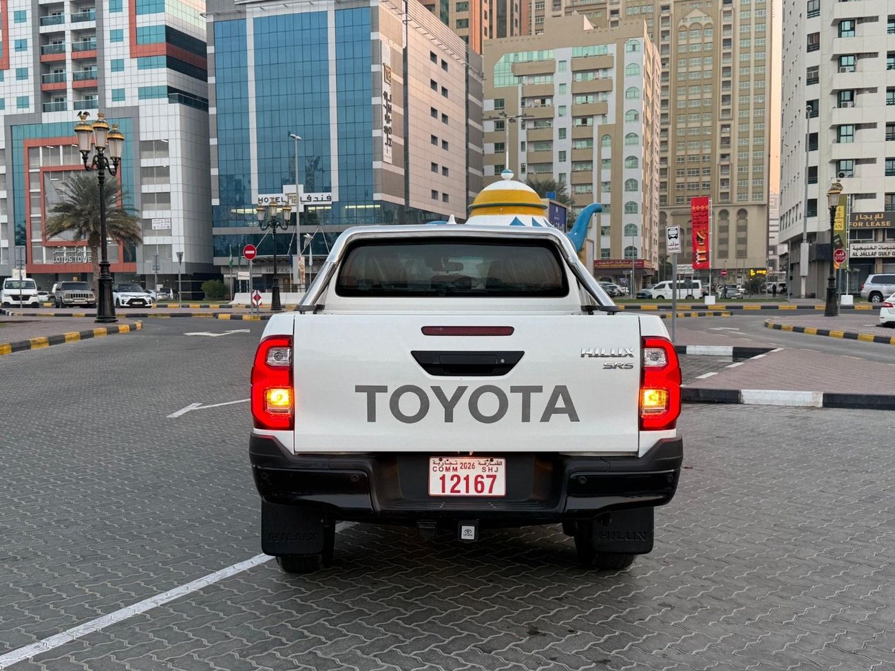 تويوتا هيلوكس SR Right hand drive