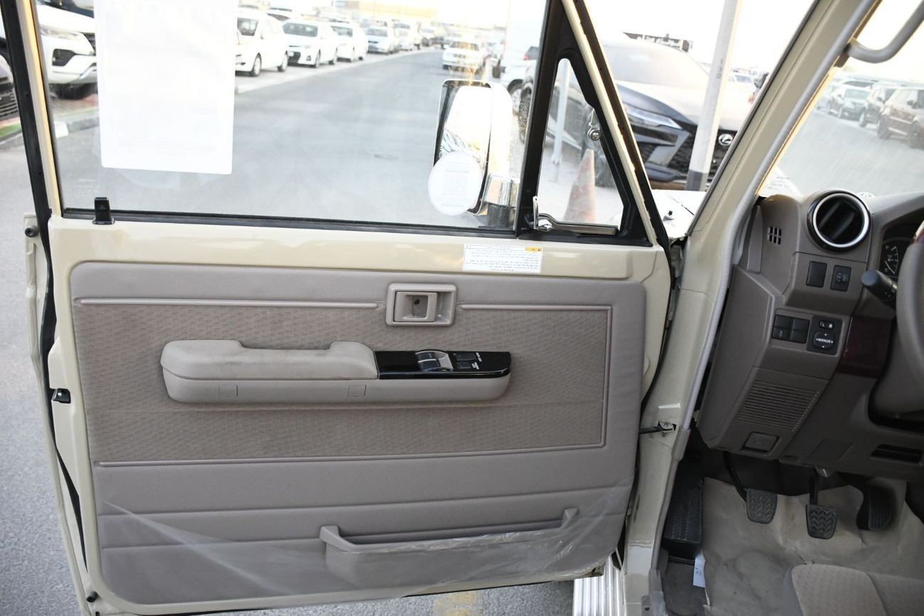 Toyota Land Cruiser Pick Up 4.5L V8 Diesel with difflock  (Ready Stock )