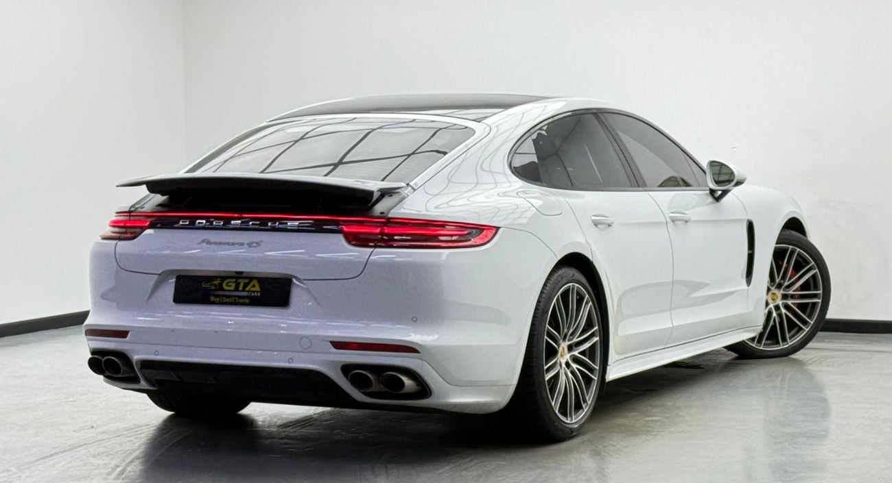 Porsche Panamera 4S 3.0L (434 HP) 2017 Porsche Panamera 4S, Porsche Full Service History, Excellent Condition, GCC