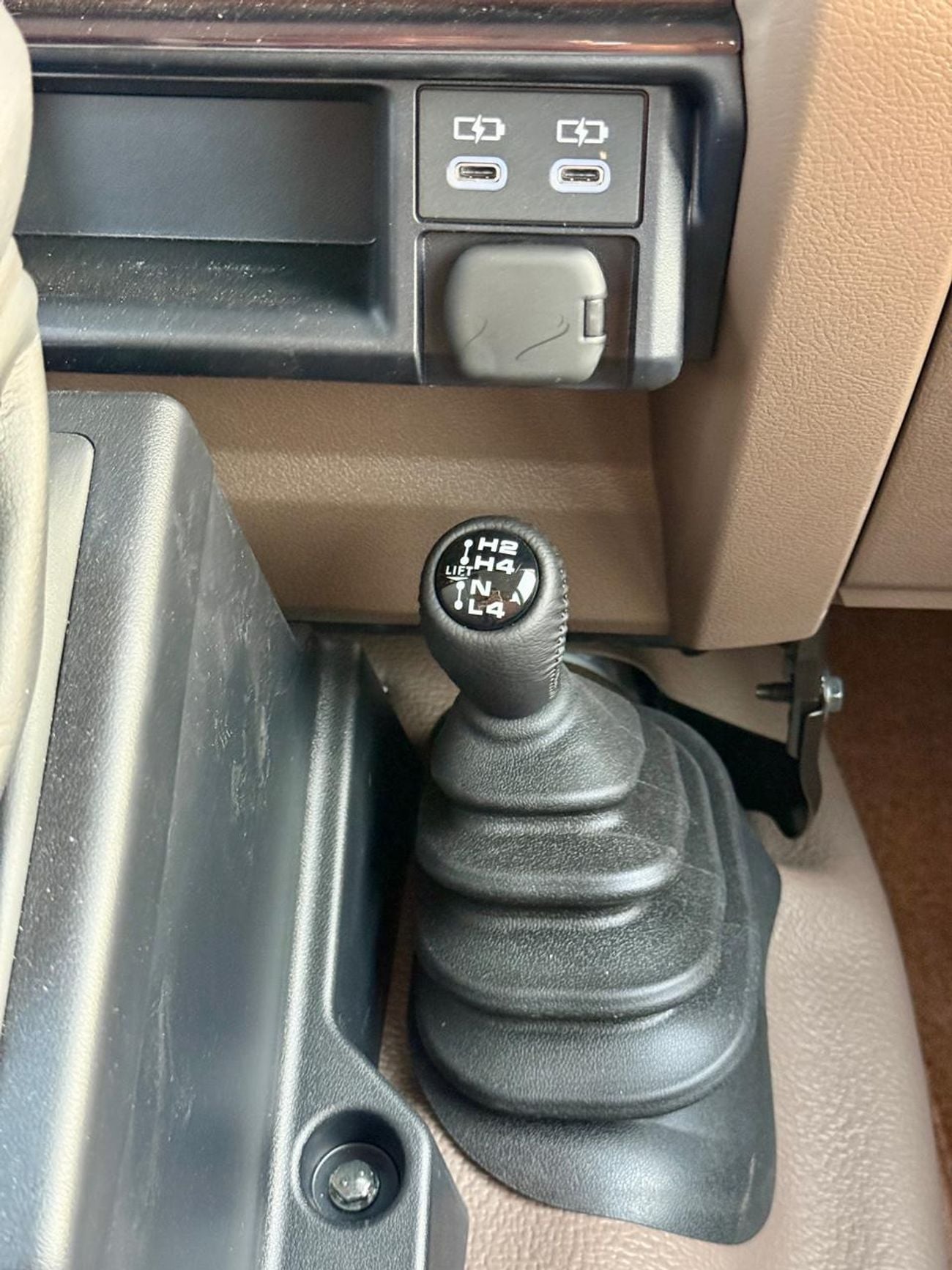 تويوتا لاند كروزر 70 HT VXR Toyota Land Cruiser (70 Series) (GRJ79) 4.0L AWD