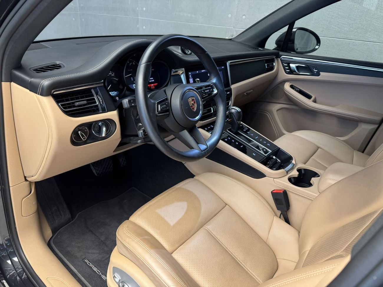 Porsche Macan STANDARD | 2024 | GCC Specs | Agency Warranty