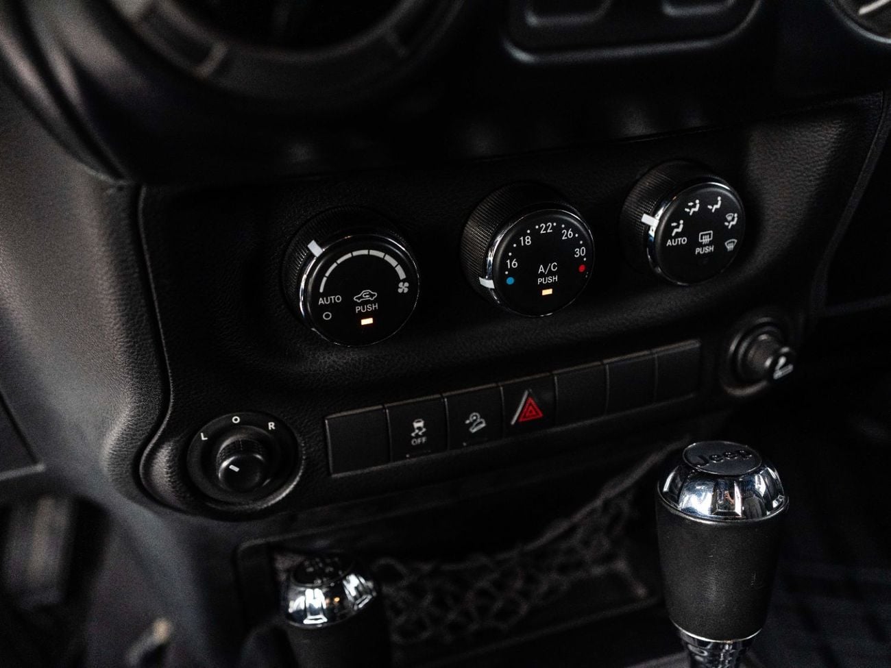 Jeep Wrangler Sport 3.6L A/T