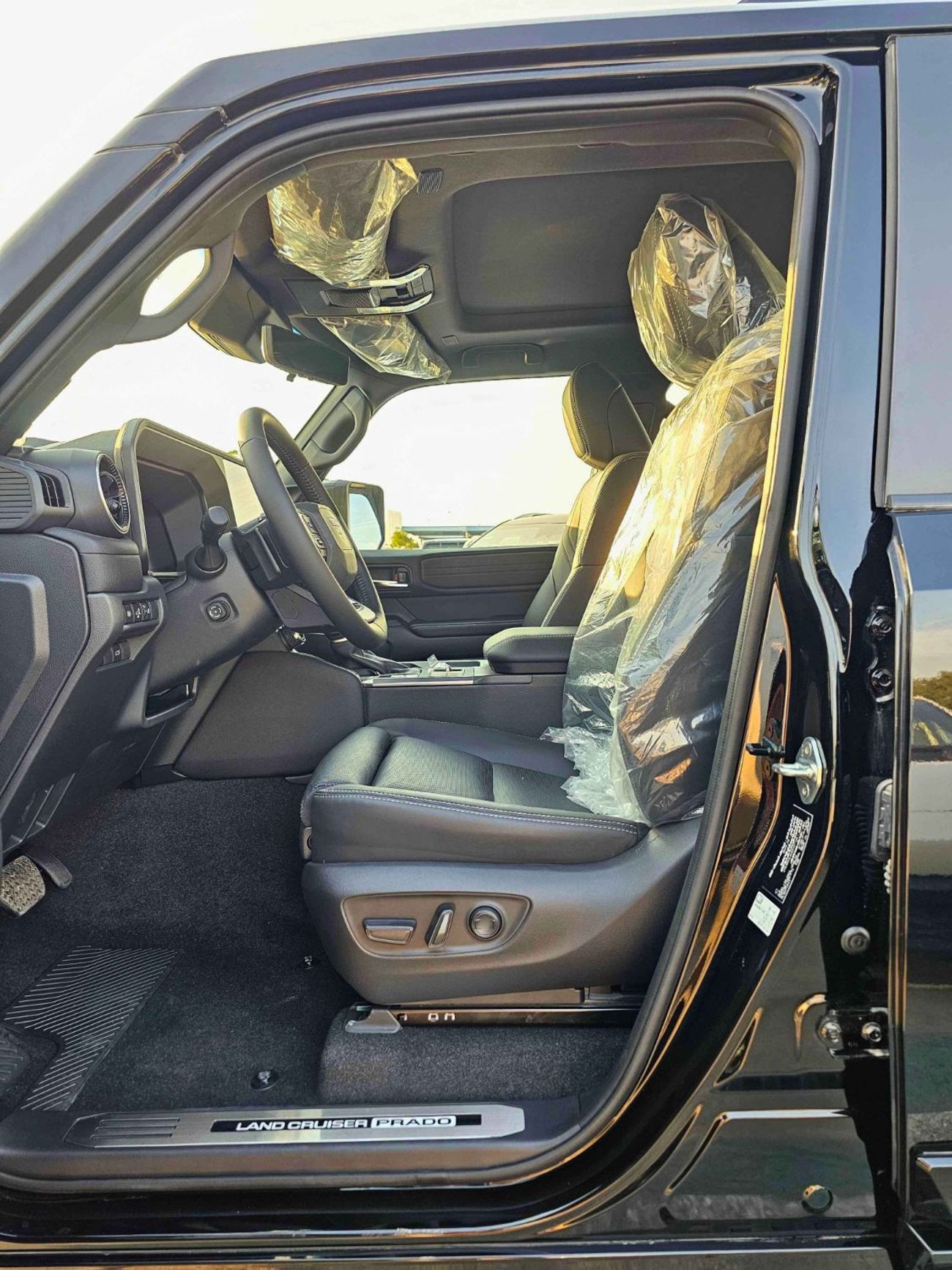 Toyota Prado TURBO LUXURY / 2.8L V4 DIESEL / 360*CAMERA WITH HEADUP DISPLAY/ RADAR/ PANORAMIC ROOF (CODE # PDLX1)