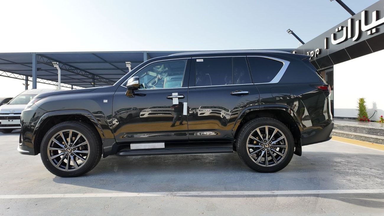 لكزس LX 700h F Sport