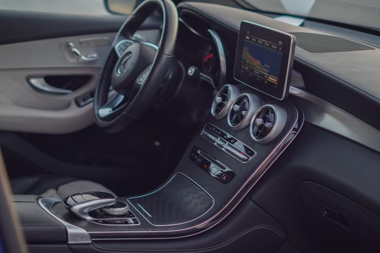 Mercedes-Benz GLC 300 Coupe AMG 2.0L