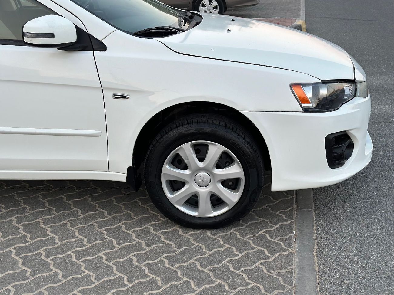 Mitsubishi Lancer GLX GCC 2.0