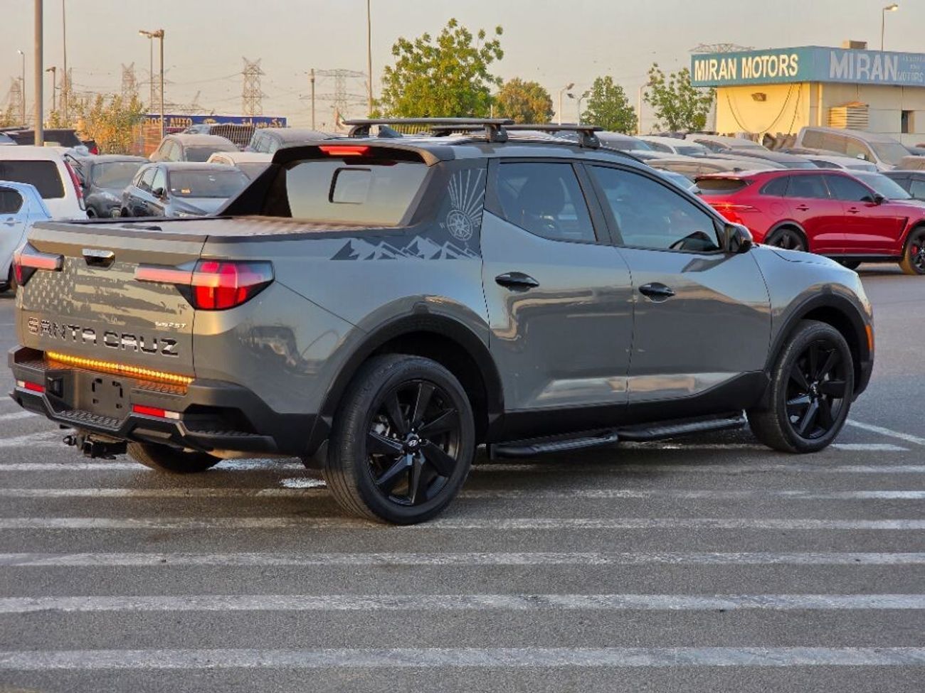 هيونداي سانتا كروز Night Edition