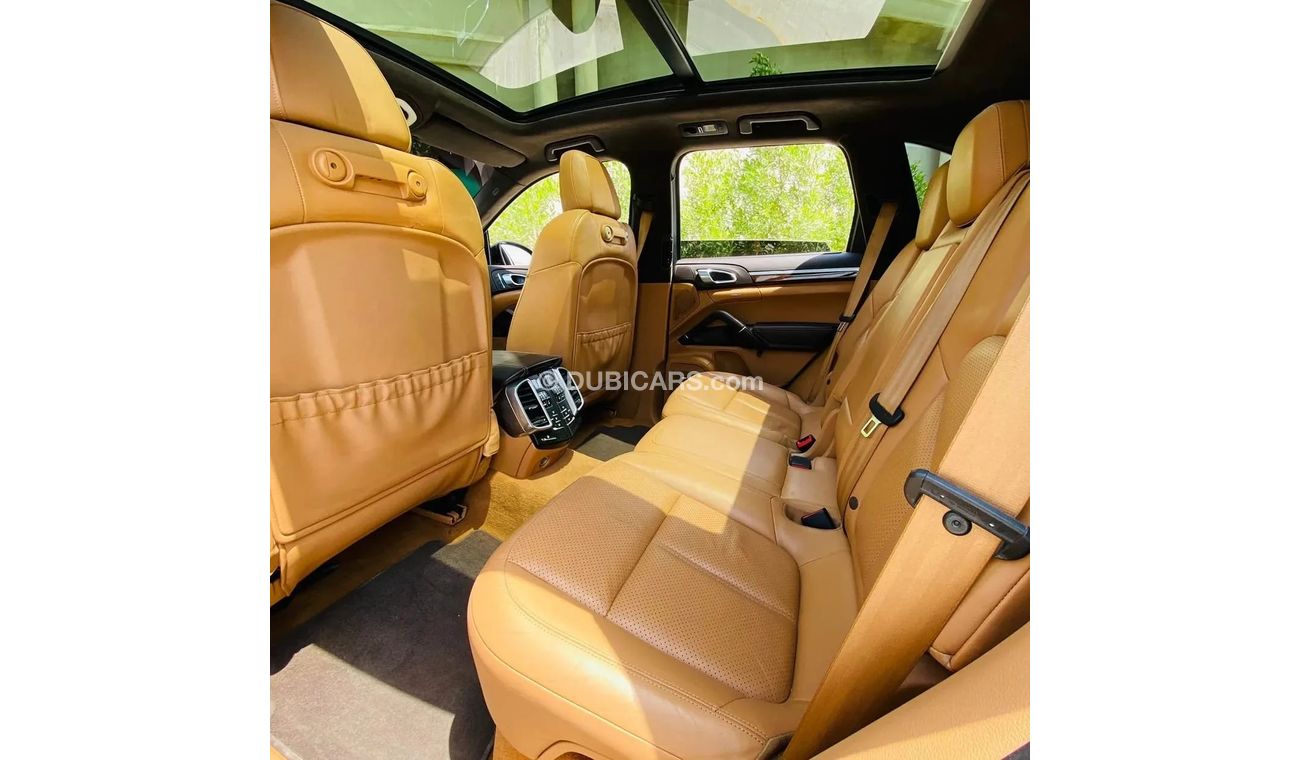 Used Porsche Cayenne GTS Good condition car GCC specs 2013 for sale in