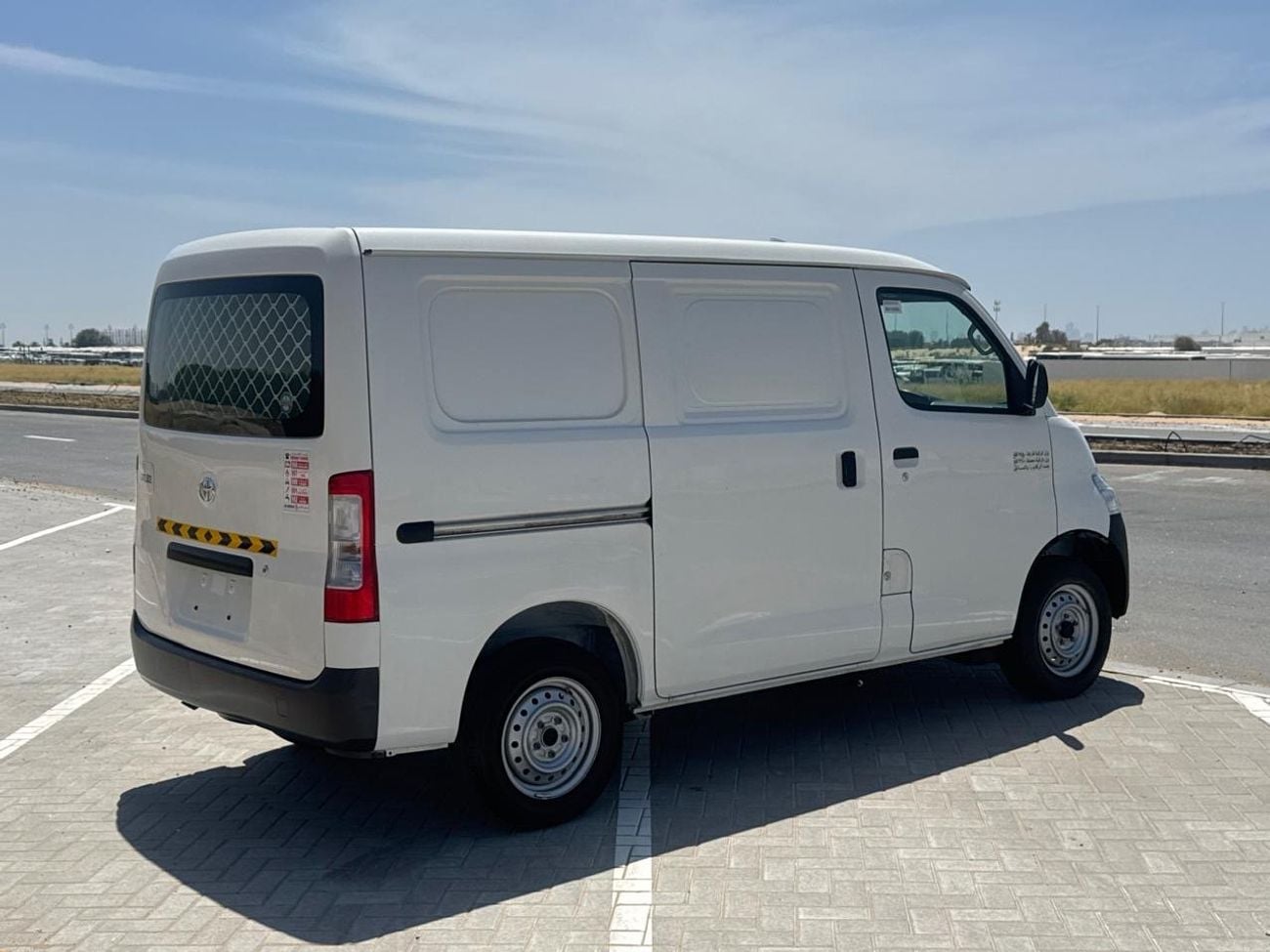 تويوتا لايت آيس Toyota Lite Ace 2024 (1.5L Full Automatic) Van petrol,