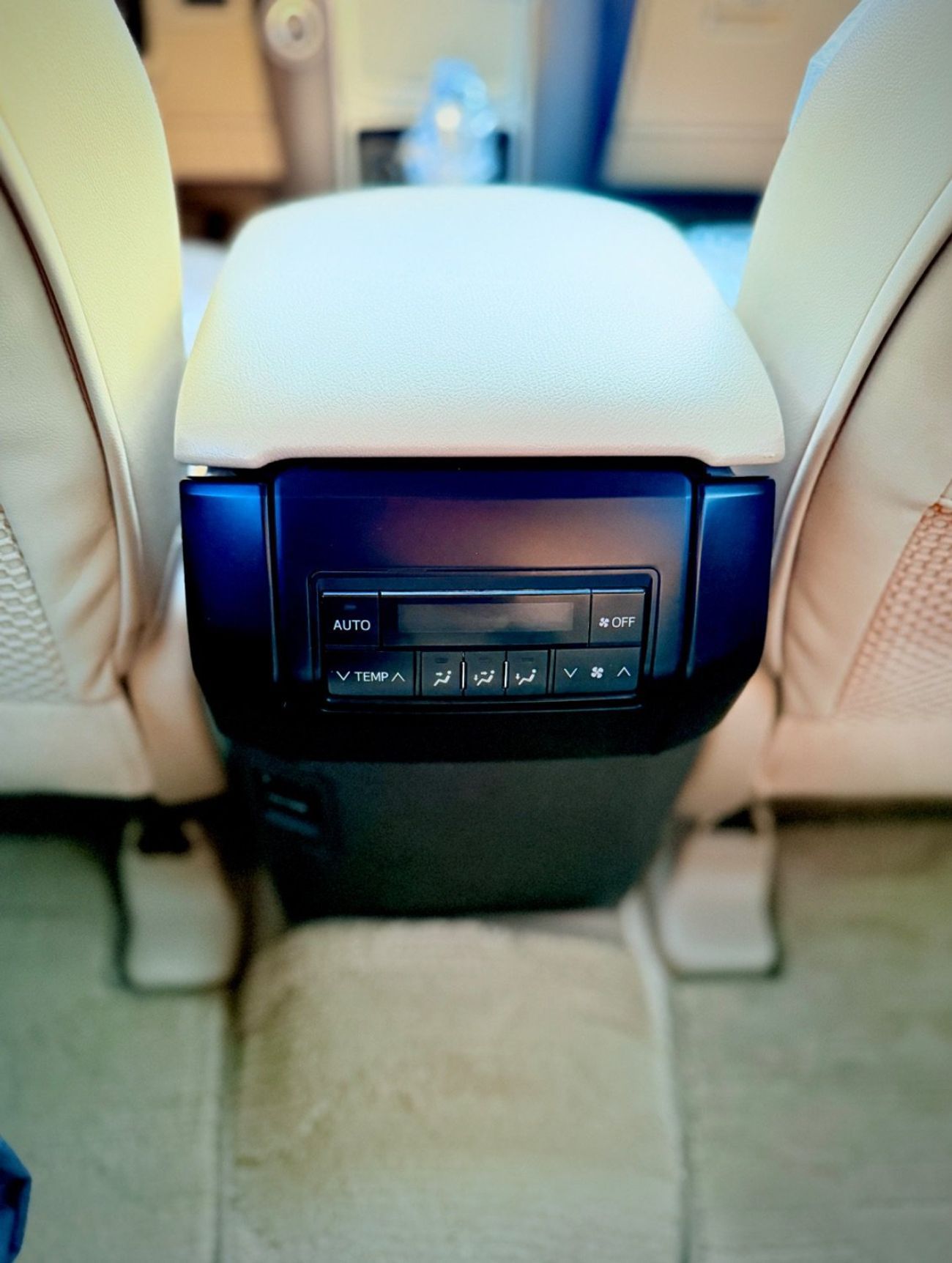 Toyota Prado VXR 2018 Model LHD Full Option GCC Specification Sunroof, Coolbox, Leather Seats, Electric Seats Top