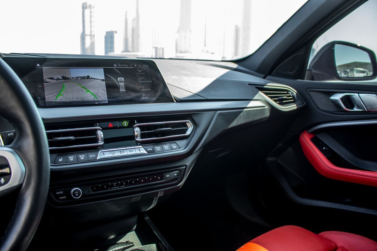 بي أم دبليو 120i M Sport 2.0L