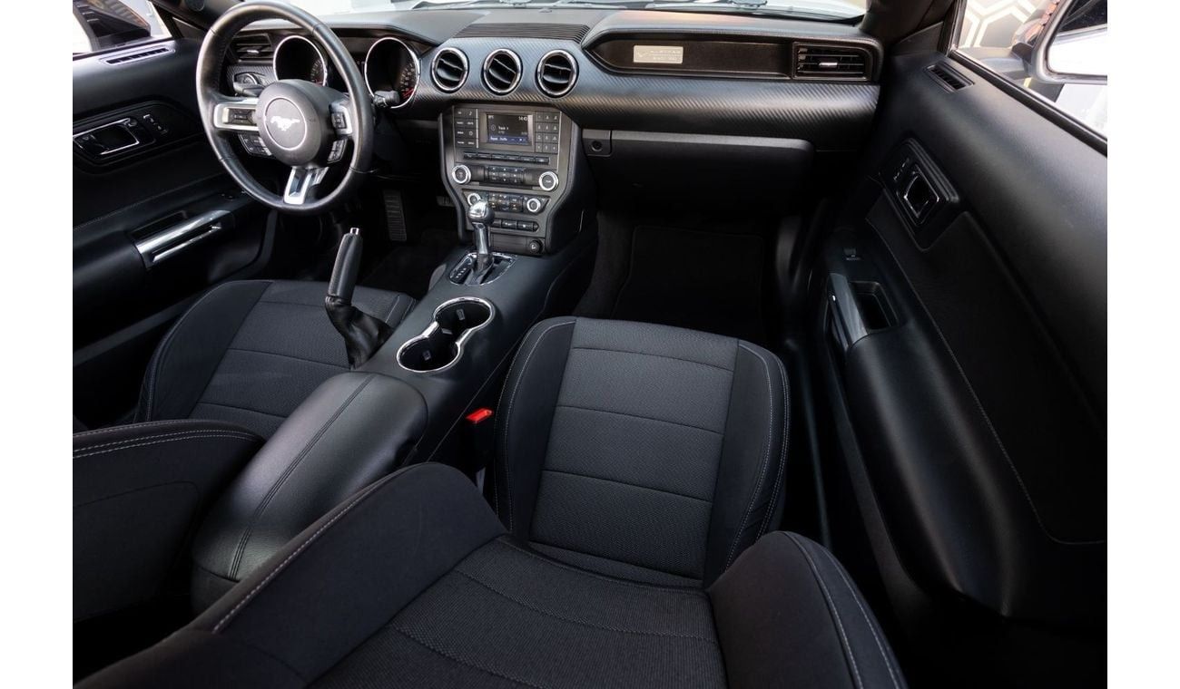 Ford Mustang Ford Mustang V6 2016 GCC under Warranty with Flexible Down-Payment.