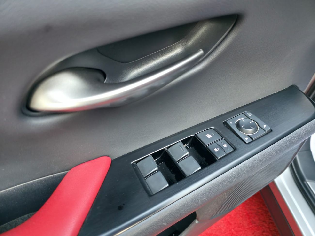 لكزس UX 200 F Sport Platinum 2.0L (169 HP)