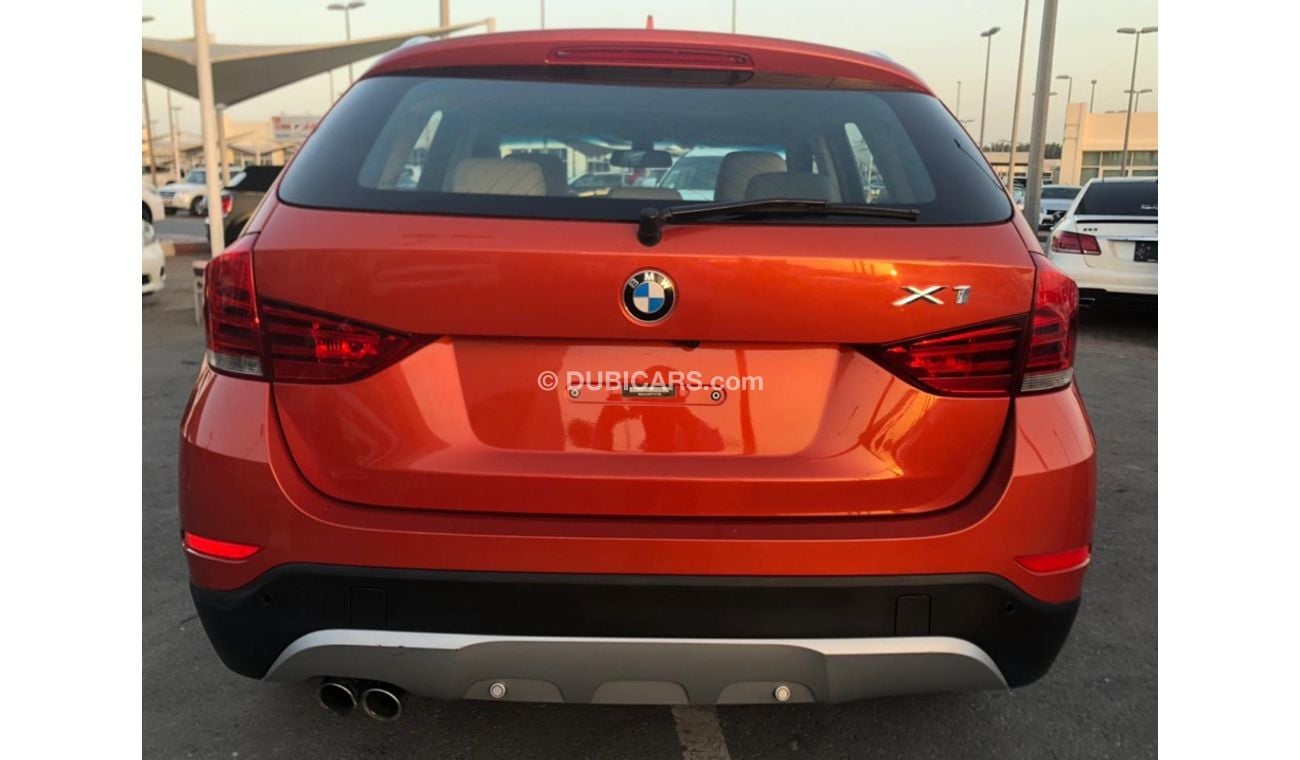 بي أم دبليو X1 موديل 2015 حاله ممتازه من الداخل والخارج فل مواصفات كراسي جلد ومثبت سرعه وتحكم كهربي كامل ونظام صوت