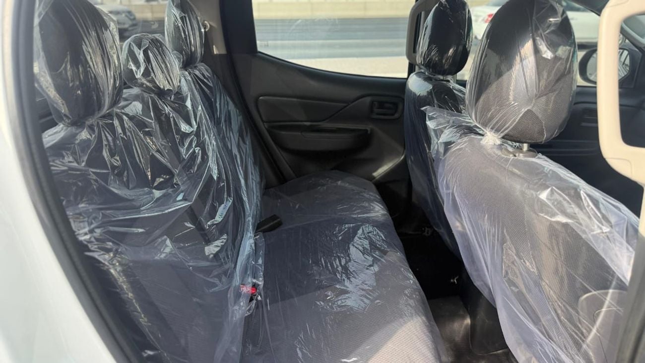 ميتسوبيشي تريتون DIESEL 2,4 LITER ,RIGHT HAND DRIVE ,2023 MODEL ,WHITE COLOR ,AUTOMATIC GEAR