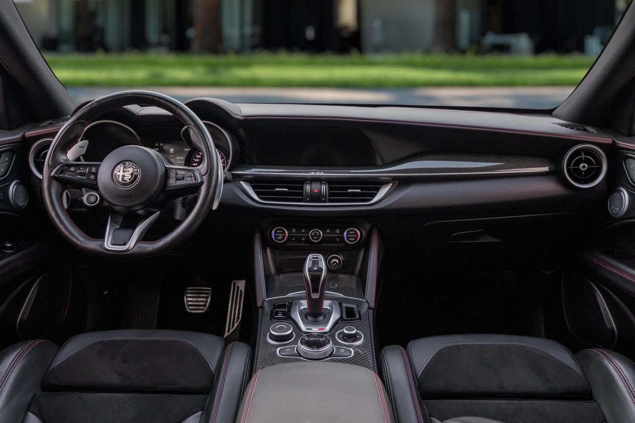 Alfa Romeo Stelvio Stelvio Estrema | 2,527 P.M | 0% Downpayment | ALFA WARRANTY AND SERVICE CONTACT! | Ramadan Offer!